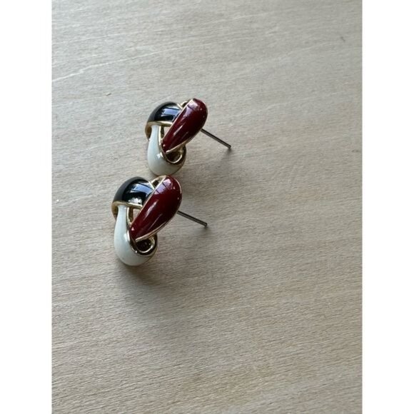 Vintage Red Black & White Enamel Knot Clip-On Earrings Gold-Tone Finish - Picture 12 of 15